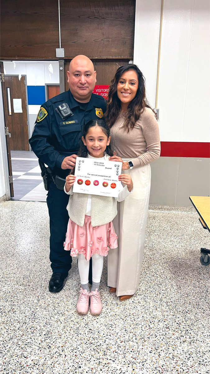 candace_oh's tweet photo. So proud of my baby for all of her accomplishments last semester!! Thank you to the amazing @CPECougars teachers for guiding her and helping her achieve (surpass!) her goals ❤️😭 #ItTakesaVillage #LPGreatThings https://t.co/pGRPM1fsYR
