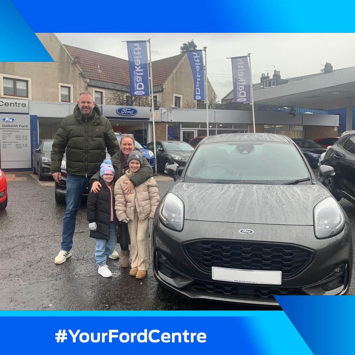 yourfordcentre's tweet photo. Excitement was in the air at #YourFordCentre Dalkeith as Gillian and her family arrived to pick up their new family member – a stunning Ford Puma ST-Line in Magnetic. 

NEW CAR OFFERS: https://t.co/QH4CFbA7uW
USED CARS OFFERS: https://t.co/bh7GCwpLcp 

#FordUK #FordPumaSTLine https://t.co/cDYlaVI9SP
