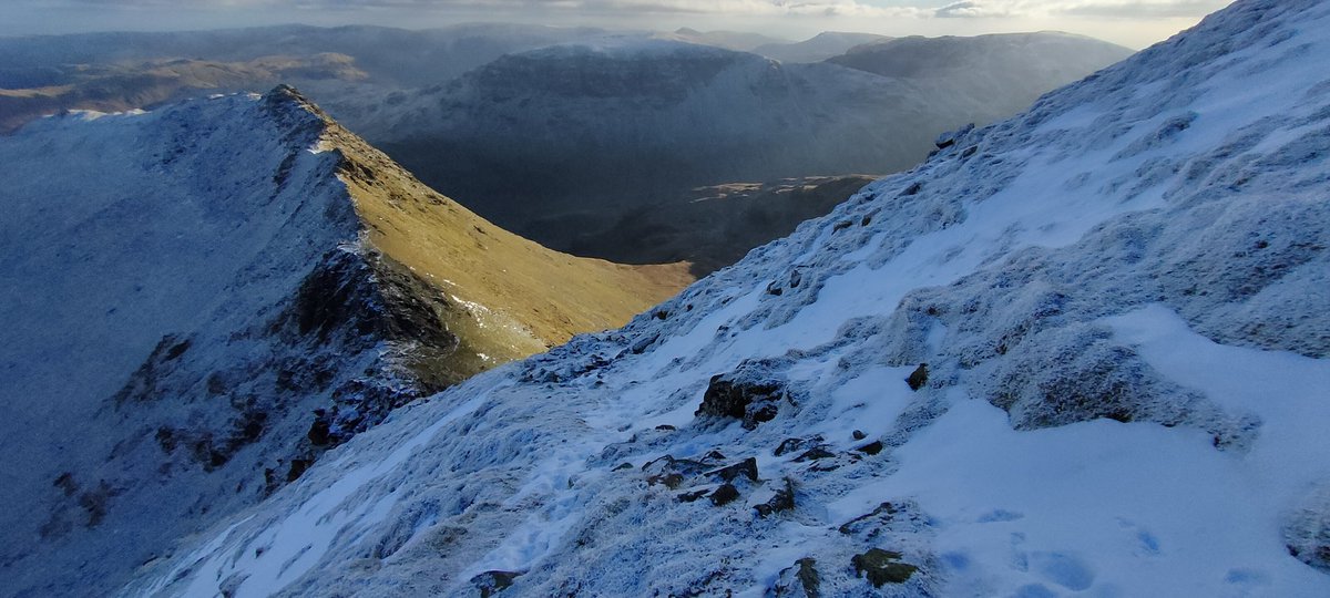 LakesWeather's tweet image. The iconic #stridingedge - an enjoyable scramble on dry rock &amp;amp; grippy snow today thanks to the sunshine but #microspikes still strongly recommended for the wintery headwall especially if you deviate from the optimal line #summitsafely Zac