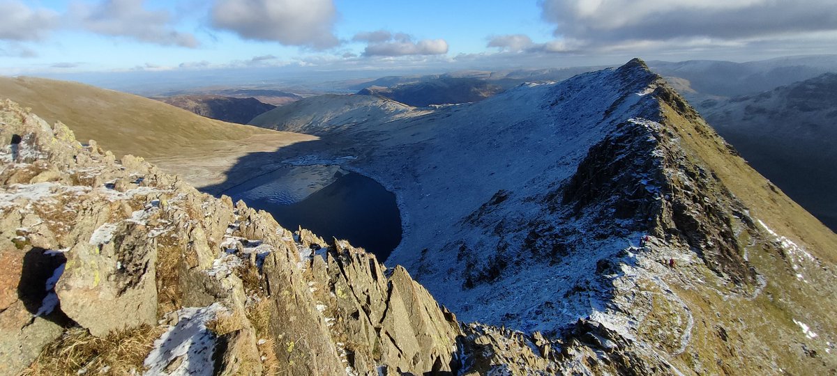 LakesWeather's tweet image. The iconic #stridingedge - an enjoyable scramble on dry rock &amp;amp; grippy snow today thanks to the sunshine but #microspikes still strongly recommended for the wintery headwall especially if you deviate from the optimal line #summitsafely Zac