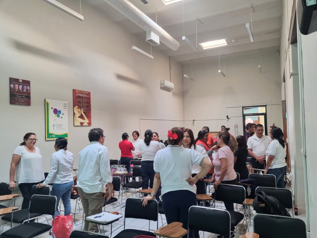 DH_IEEPO's tweet photo. En cord. con la Casa Jurídica de la @SCJN desarrollamos el taller "Derechos Humanos y Prevención del Abuso Sexual Infantil", contando con la participación del personal docente de la Esc. Prim. "Presidente Alemán".

#UnPuebloTransformandoSuHistoria
#PorUnOaxacaConMejorEducacion https://t.co/x3wb6O4wPn