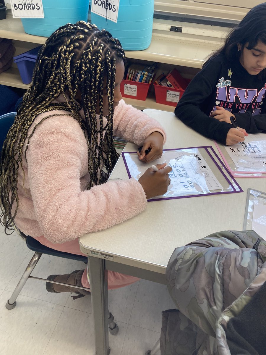 HAYSchoolNorton's tweet photo. Mrs. Lehane’s and Ms. Williams’s 4th Grade Math students practicing their skills in their Math Centers. @MrsLehaneHAY @Miss_Williams__ #HAYNation https://t.co/oEDGZn12Ec