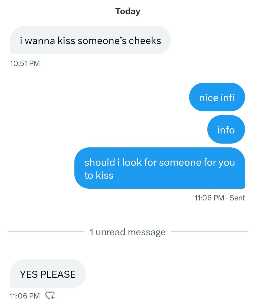 y'ALL, @PenulisAmara is currently looking for someone to kiss!! go give her kisses now ‼️‼️‼️ #im_selling_her_for_10dollars