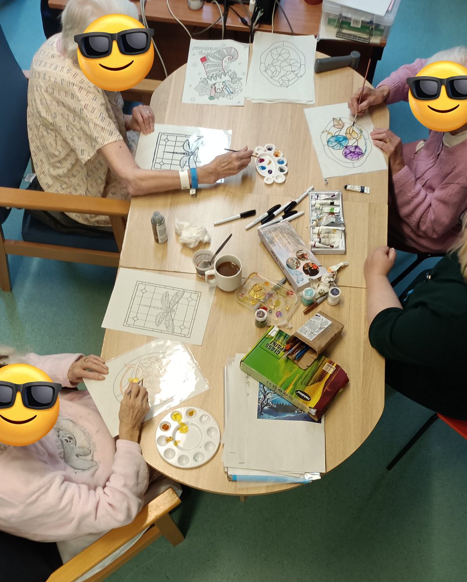 Ward_L3's tweet photo. 🎨💖 Elderly patients embraced the art of glass painting with Caroline, trying it for the first time. Laughter, creativity, and newfound skills filled the room. #ArtTherapy #JoyfulMoments 🌈😊 @ExpTeamNCA @NcaPef @NCAlliance_NHS @NCAresearchNHS @SalfordCO_NHS @NCANursing https://t.co/W7x1abrp9q