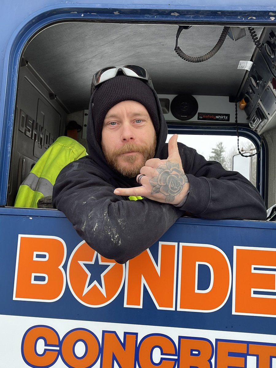 Teamsters294's tweet photo. Teamsters deliver the best concrete! Our brothers from Bonded Concrete pouring a foundation for a strong house! Thanks for all your hard work out there. @Teamsters @KoniszewskiStan @Quacky294 @TeamsterHughes #UnionWork https://t.co/Df5GVodXbP