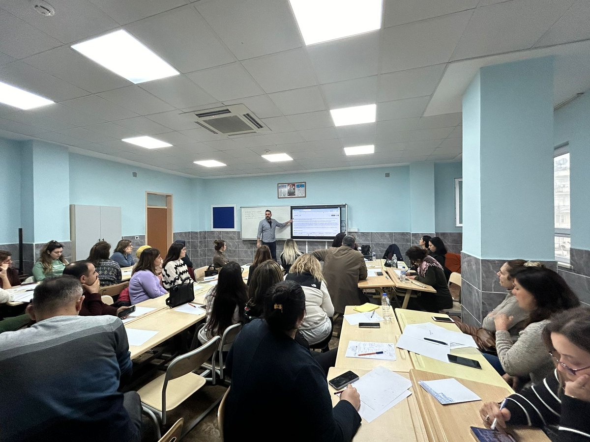 AkdenizilceMem's tweet photo. Müdürlüğümüzce ilçemiz öğretmenlerimize Erasmus KA122-SCH atölye çalışması gerçekleştirildi. Katılımcı öğretmenlerimize teşekkür ederiz.
@tcmeb @Yusuf__Tekin @fazilet_durmus @AdemSimsek33
@MersinMEM @ulusalajans https://t.co/yLpGRxoffI