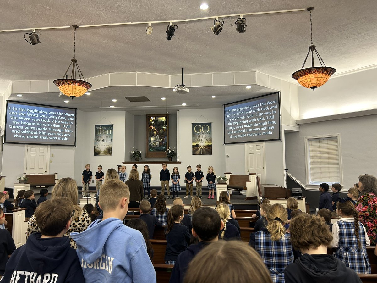 christinedinger's tweet photo. Great job leading chapel today, Maria!!! https://t.co/wZTcOzsK4s