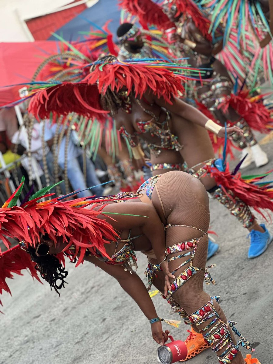 iamaxlahna's tweet photo. STX CARNIVAL 2024 ๐ก
#SSFT๐ https://t.co/I7IDaiHCap