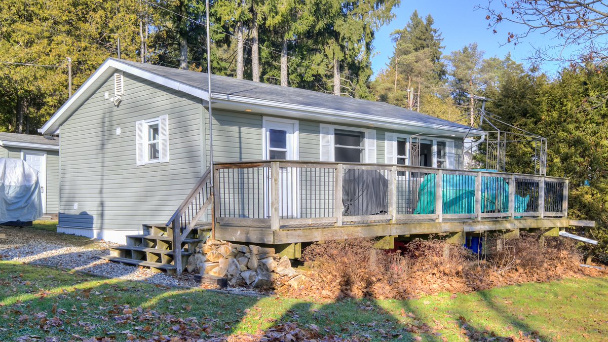 Adam_Stewart_'s tweet photo. Is 2024 your year for a Lake Belwood cottage property? My newest listing showcases a special cottage property on Lake Belwood. Details here: https://t.co/J2j3GgqQBd https://t.co/BIlM1NBlgu