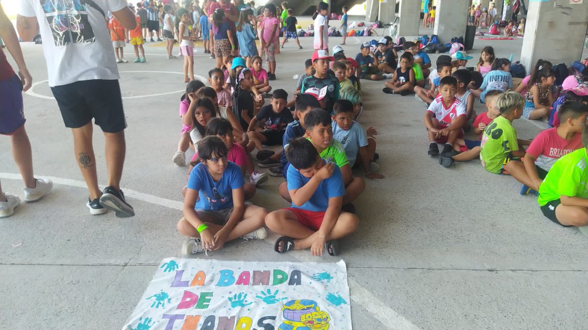 DeportesBA's tweet photo. Sigue la presentación de grupos en las #ColoniasBA en #ParqueRoca https://t.co/uJPLSsC6R9