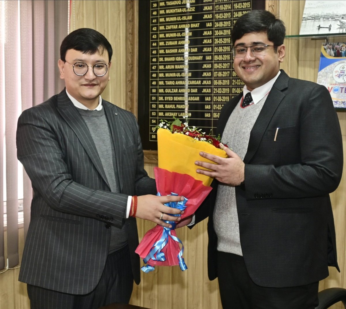 PirTimes's tweet photo. Jatin Kishore assumes charge as Director Information J&amp;K,
@JatinKishore7 
@mahajanakash612 
@listengagan https://t.co/K7DhP2jKrg