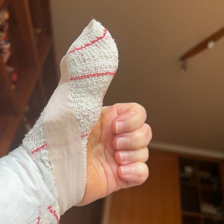 LibReconquista's tweet photo. Hola 👋 La librería permanecerá cerrada hasta próximo aviso… estoy recuperándome del accidente y prometo volver pronto… 👍 https://t.co/XtiHw9tKYJ