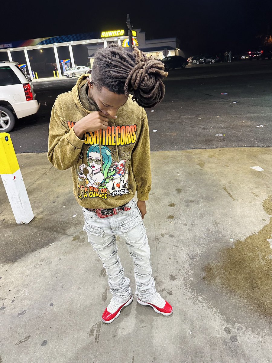 QuonRogers's tweet photo. Dog nigga 🐶 known from dogging hoes when I meet badder Bitches 👯‍♀️ https://t.co/pZUrMHD4b3