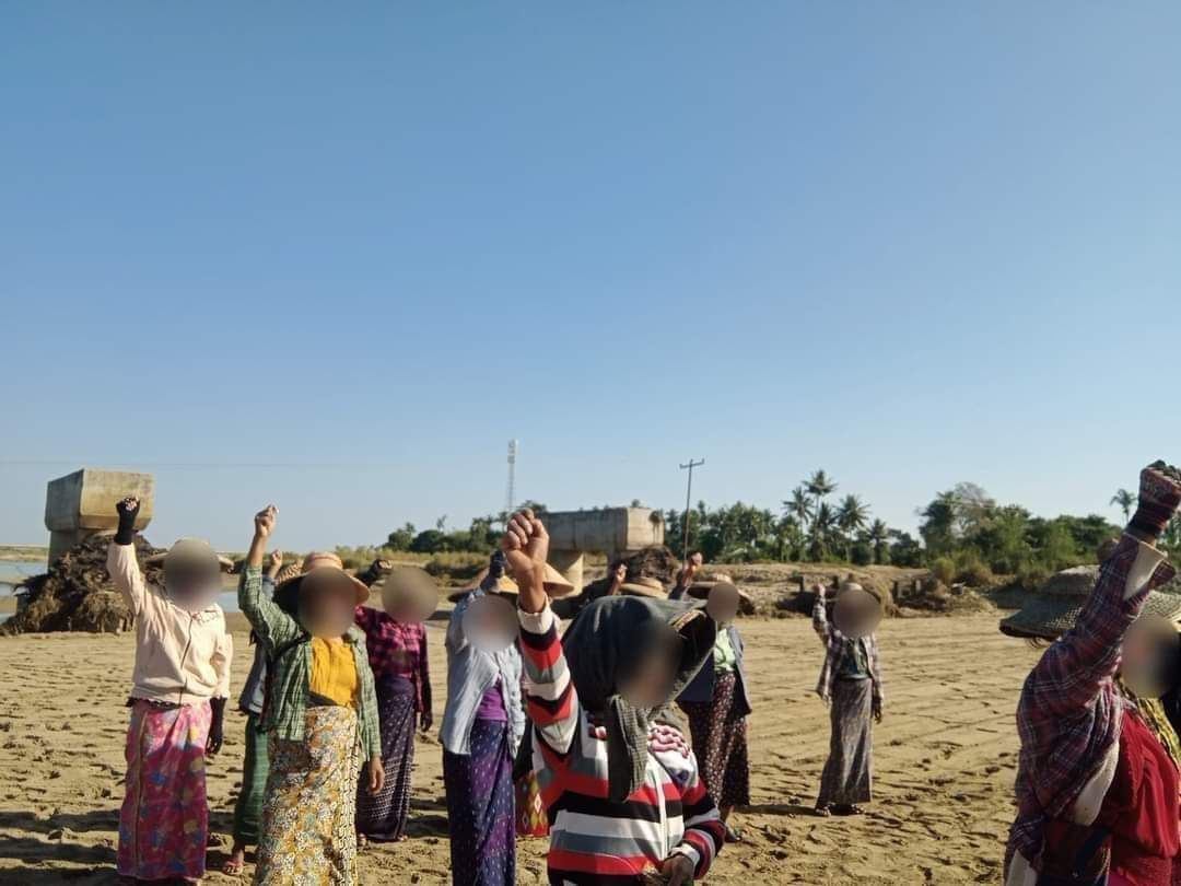 nway_jasmine's tweet photo. Pro democracy youths in a village, #Yinmarpin Township, are still marching with vigor to keep opposing the military dictatorship.
#LegalizationOfNUG #WhatsHappeningInMyanmar #2024Jan9Coup https://t.co/7j0qPFo47N