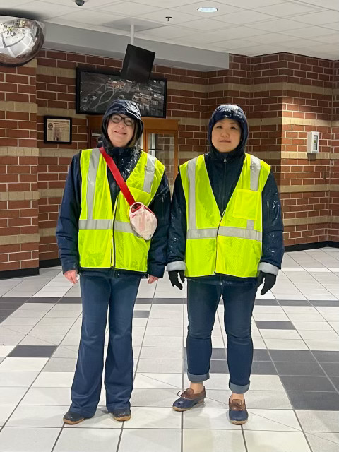 PCSSTN's tweet photo. Dedicated! Cookeville High principal Karen Trentham and assistant principal Amy Rouchon weathered the rain to help with parking and dropoff this morning. Thank you for your dedication to your students! #PCSS #PutnamProud #CHScavaliers #helpingstudentsintherain https://t.co/dC2N0wFBo8