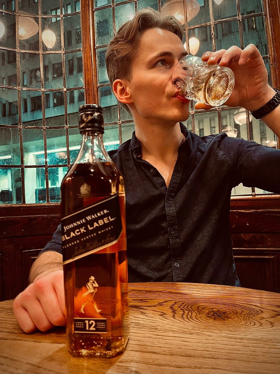 buckinghamarms's tweet photo. Sounds like a cozy evening plan! Enjoy your @johnniewalker and stay warm. Cheers! @youngspubs https://t.co/aB125d5tQU