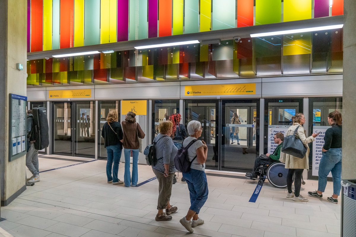 metropolerennes's tweet photo. 🚈La ligne b du métro de #Rennes ne reprendra pas avant trois mois : "L’approvisionnement du matériel, démonter et remonter les bogies nécessitent du temps"

➡️La ligne Bus Relais Métro est mise en place pour desservir les stations

ℹ️ Plus d'infos : https://t.co/epzGsmKkOd https://t.co/NkknPmxVCv