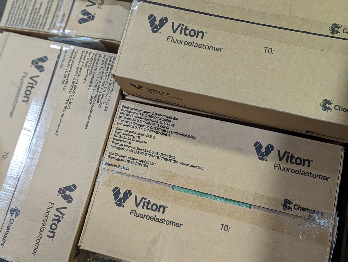 ChemicalEagle's tweet photo. @Explosions_Fire I found it funny to see you extract a tiny amount of Viton out of a cured sheet when I deal with entire pallets of the stuff on a regular basis https://t.co/lxh0KWvmE9