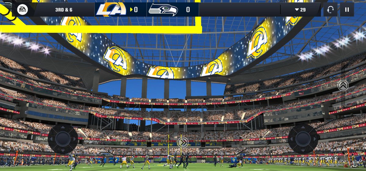 Blad3sharp's tweet image. Some more screenshots of the Applebee&apos;s ads in licensed stadiums #bids #bidstack