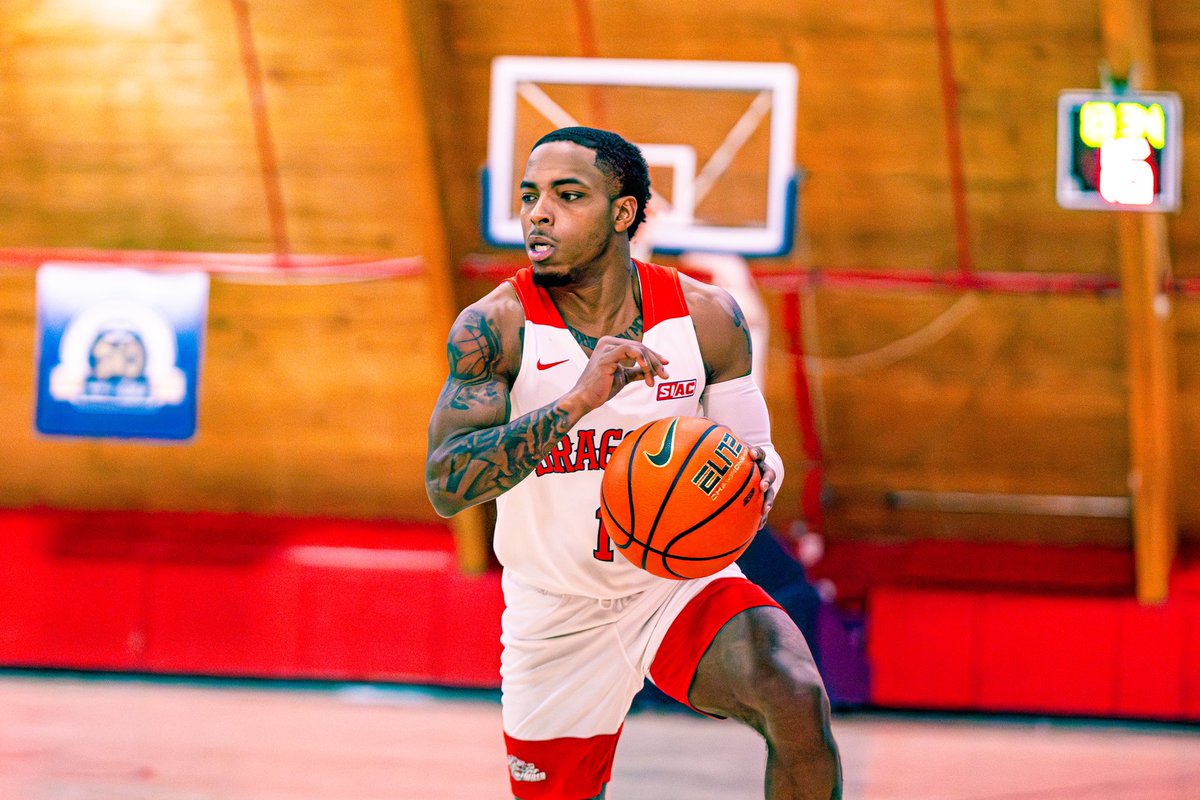 LaneAthletics's tweet photo. Meet Rayford Albright, the oldest basketball player in the NCAA, at the age of 28, who continues to lace up his sneakers and get buckets! https://t.co/EhFHXHWU9v