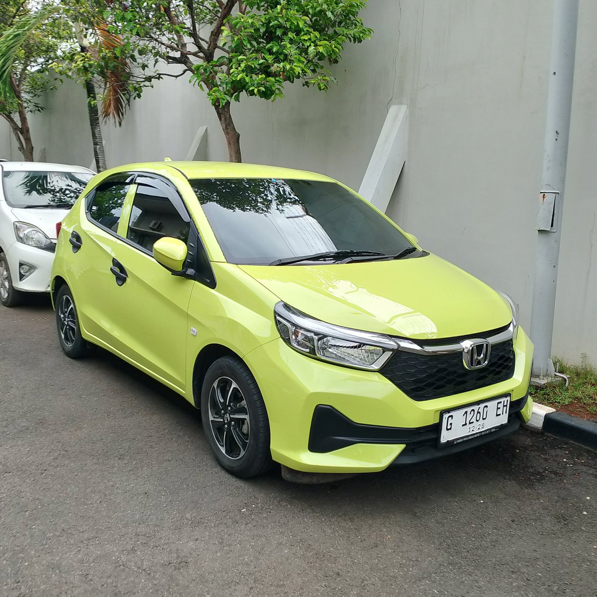 sunoktia's tweet photo. Kami menyediakan rental mobil lepas kunci dengan banyak pilihan manual dan matic , besar kecil langsung wa kami ya 085290017539 #rentalmobilpekalongan https://t.co/kGscEoPkLS