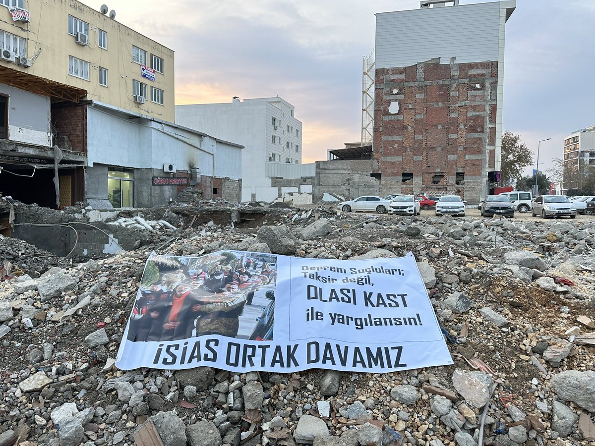 İsias ihmalin, denetimsizliğin sorumsuzluğun adıdır. 
İsias toplu katliamdır. 
Adalet istiyoruz!
#isiasortakdavamız