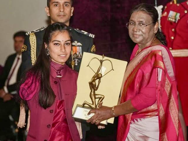 Hence proved...

You don't need arms to be Arjuna... 🦵👍

🇮🇳

#SheetalDevi