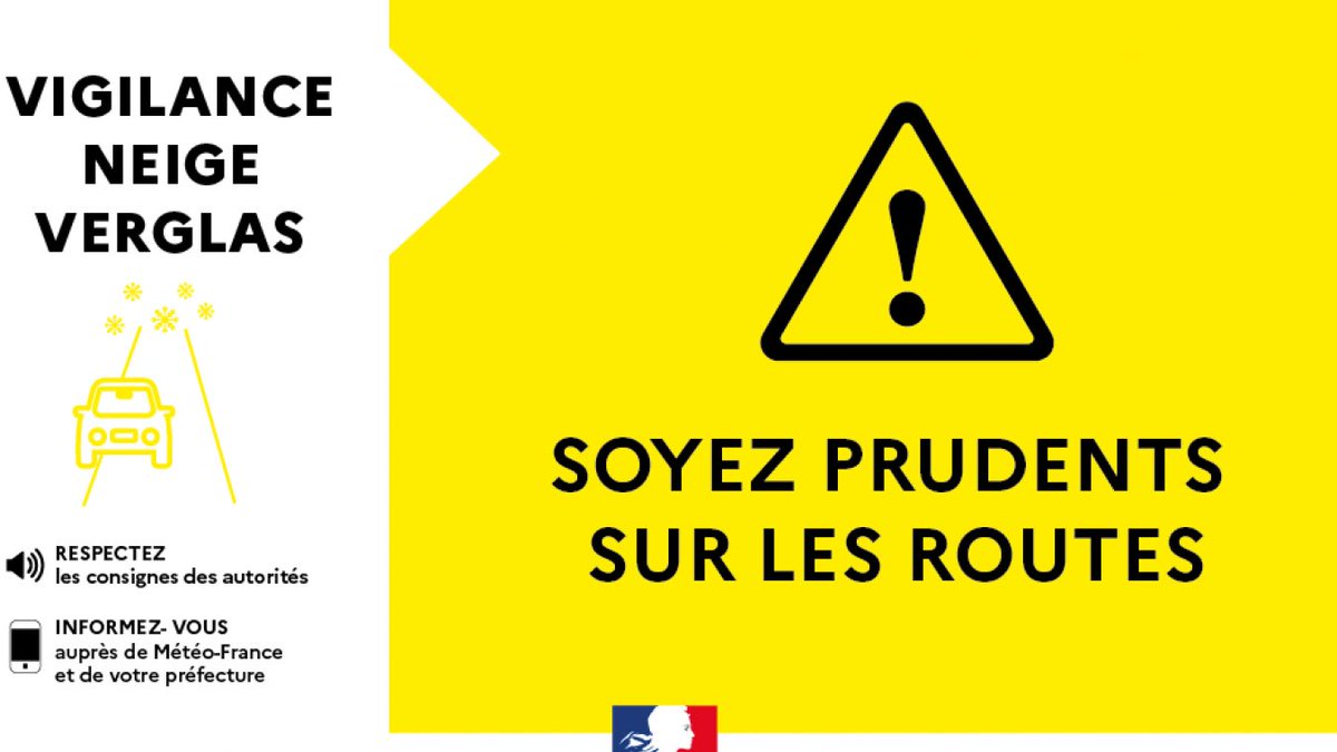 SDIS54's tweet photo. [Vigilance Météo] 

Le département est placé en vigilance jaune pour risque de verglas et neige. 

Des chaussées sont signalées  glissantes à certains endroits. 

Prudence lors de vos déplacements ⚠️
#Meteo54 https://t.co/pMwKSuZ7aV