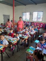 Reciben los estudiantes y docentes los libros de el tercer  perfeccionamiento del sistema de educación. #CabaiguánEduca,#SanctiSpírituEnMarcha,#CubaMINED.