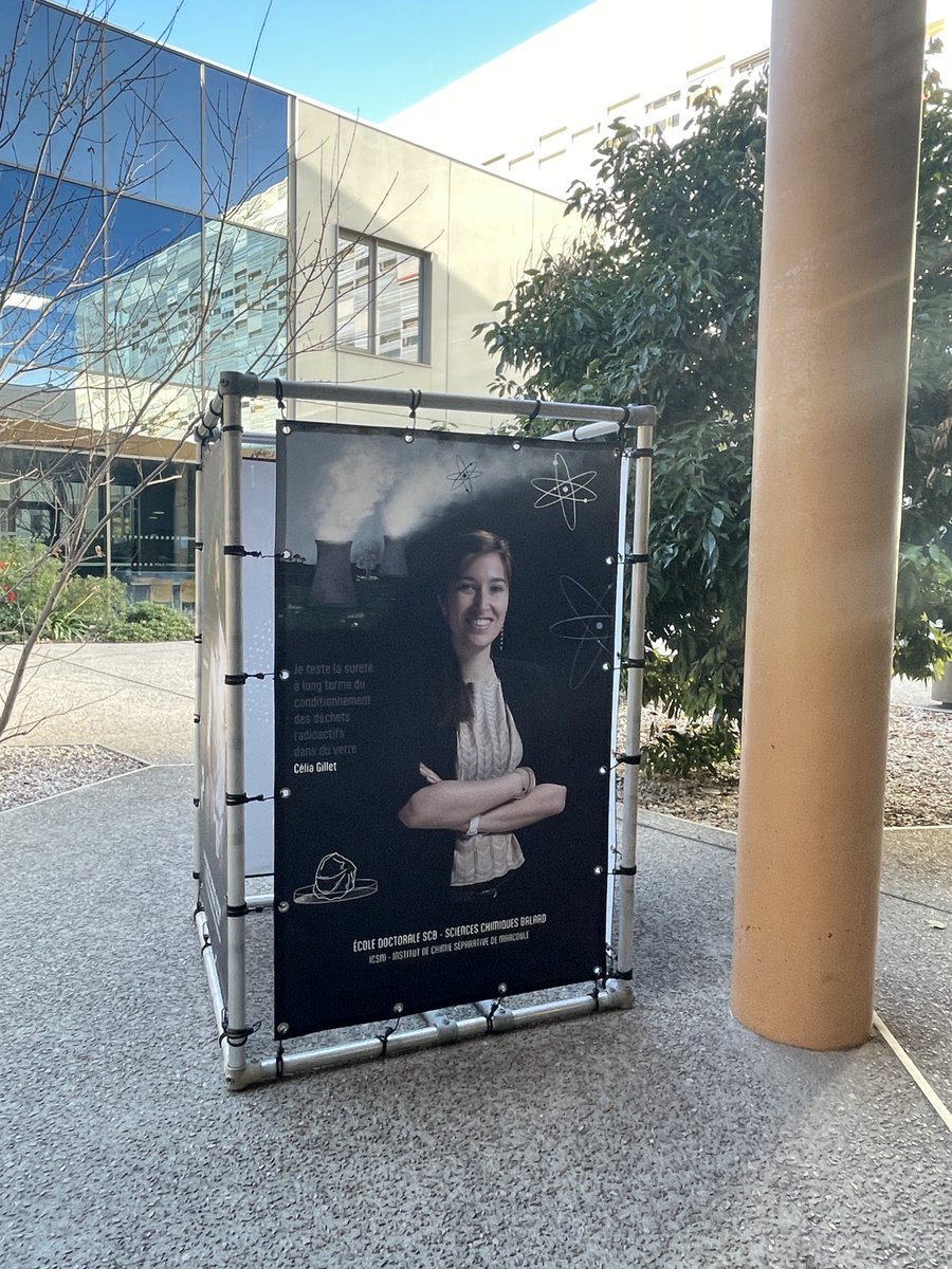 📸 Découvrez l’univers fascinant de la #recherche avec l’exposition itinérante “Portraits de docteurs”, en ce moment à @enscmchimiemtp. Femmes et hommes contribuant à la hauteur de leurs moyens, talents et savoirs à relever les défis d’un monde en changement🌍✨ expo à suivre...