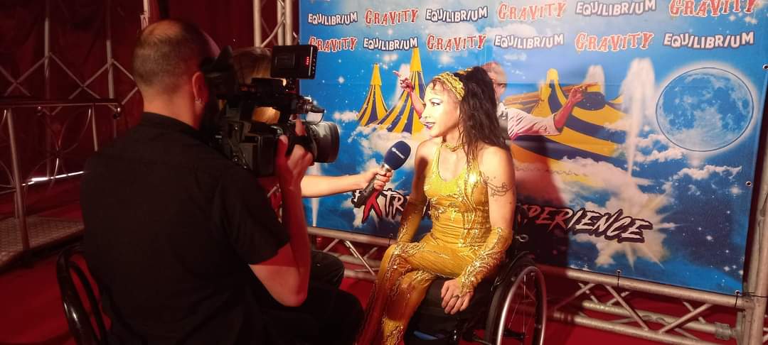 PanSilke's tweet photo. RTL followed me during my season at the Roncalli Circus 😍

When everything was going to hell, I kept telling myself that there was a light at the end of the tunnel and that I had to persevere. I finally found that light

YOUTUBE
https://t.co/eU8Er2gffM https://t.co/QryDuwuvAV