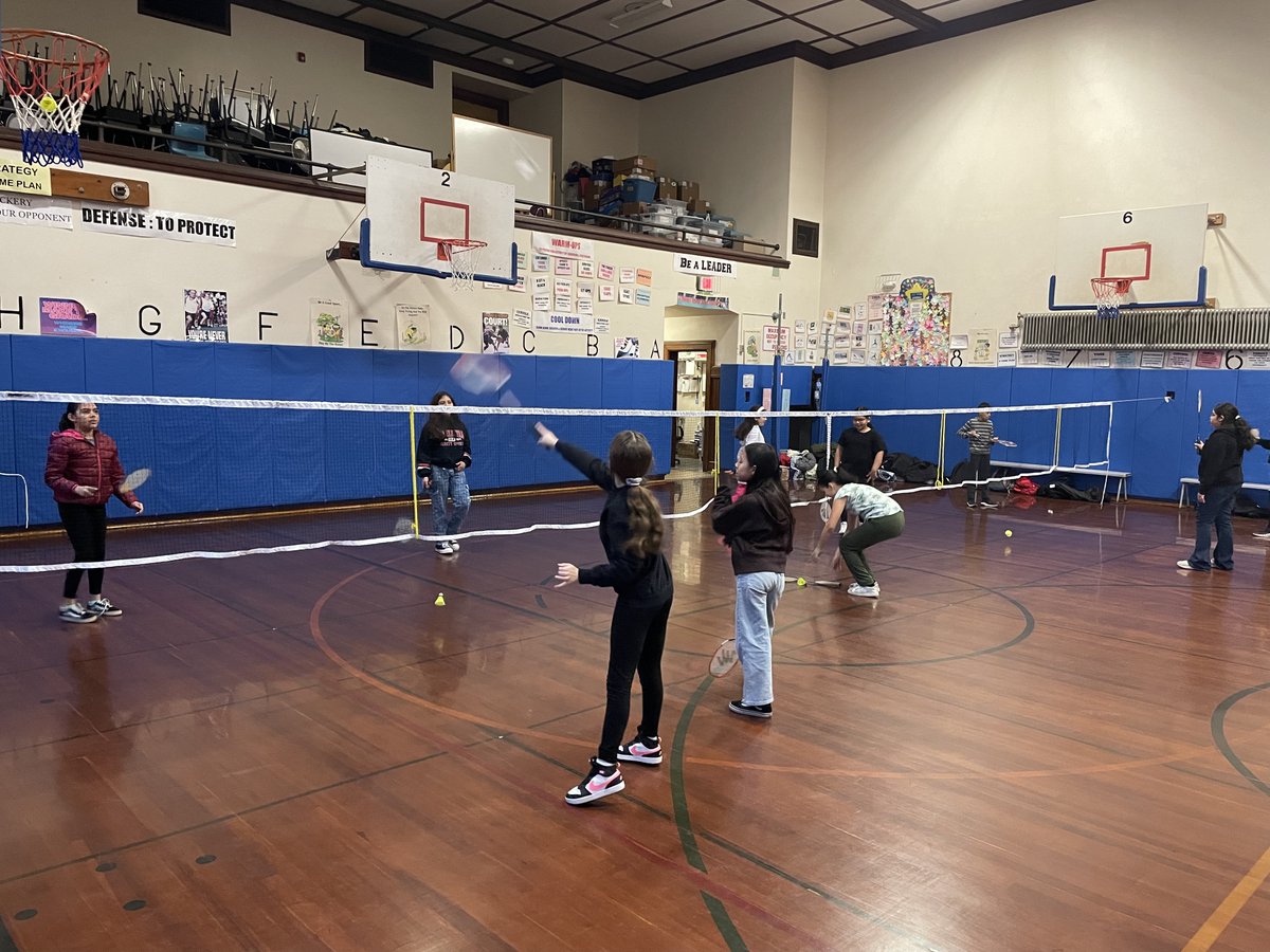 GWPhysEd's tweet photo. Early risers in our GW Before School Sports Badminton Program are smashing through the morning with a racket load of fun! @WHGWashington @whrams https://t.co/Ol7aVmuTXU