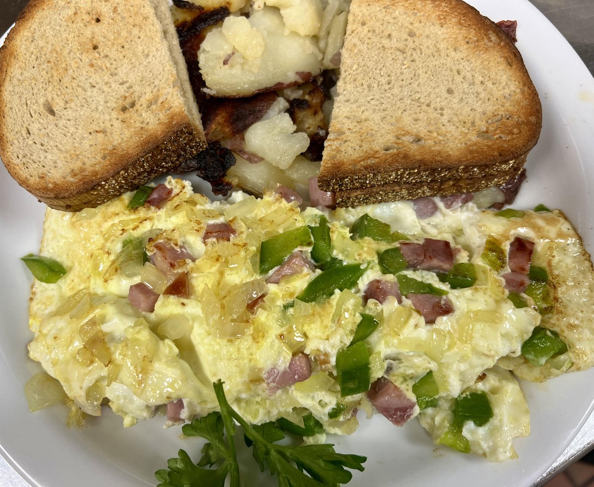 Lighten up a classic by ordering it made with egg whites!  An egg white Western omelet is delicious!  #eggwhitewednesdays #westernomelet #omelets #eggwhites #breakfast #healthybreakfast #healthyeating #jakeseatery #newtownpa #richboropa