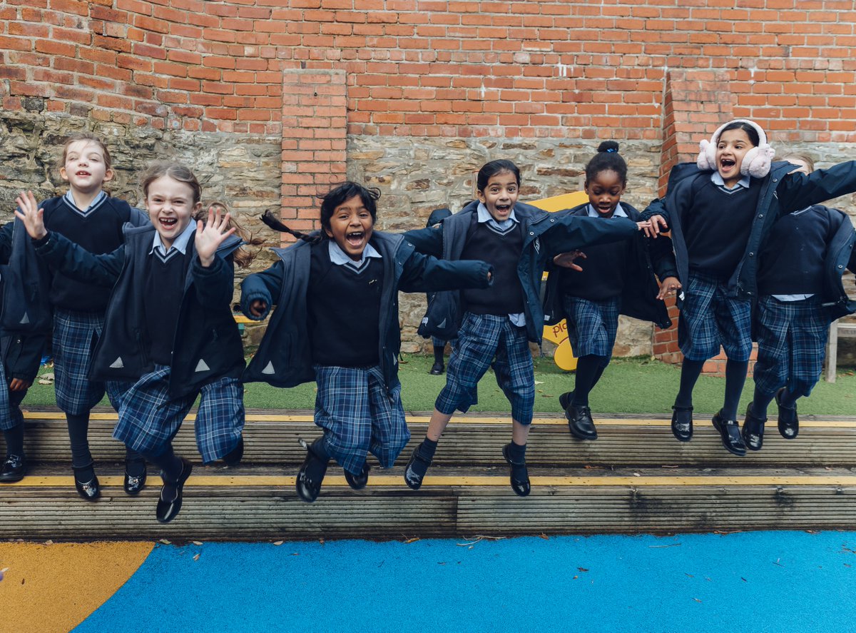 SheffieldHigh's tweet photo. The Sheffield Girls’ classrooms were filled with an enthusiastic buzz as we welcomed our pupils back today!

Here's to an exciting new term filled with growth, learning, and unforgettable moments.🙌📚 #modernsince1878 https://t.co/EekAqQJS5D