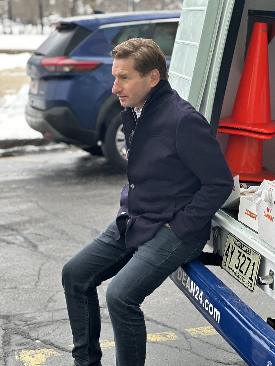 “Sometimes if you build it, they don’t come,” Dean Phillips told reporters outside of the Manchester DoubleTree hotel this morning, after no voters showed up to his “Government Repair Truck Coffee Conversations” event in 22 degree weather.