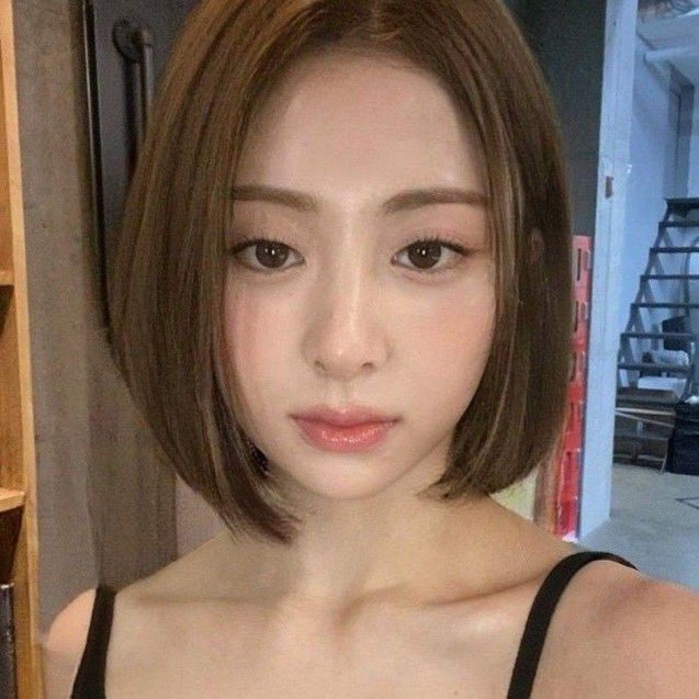 yunjin short hair …