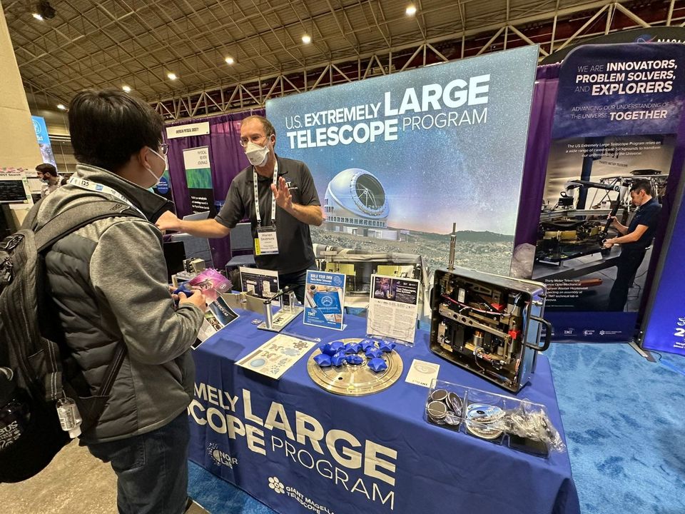 TMTObservatory's tweet image. Stop by our booth at #AAS243 to learn more and pick up some swag!

#USELTP #astronomy #TMT #ThirtyMeterTelescope #telescope #observatory