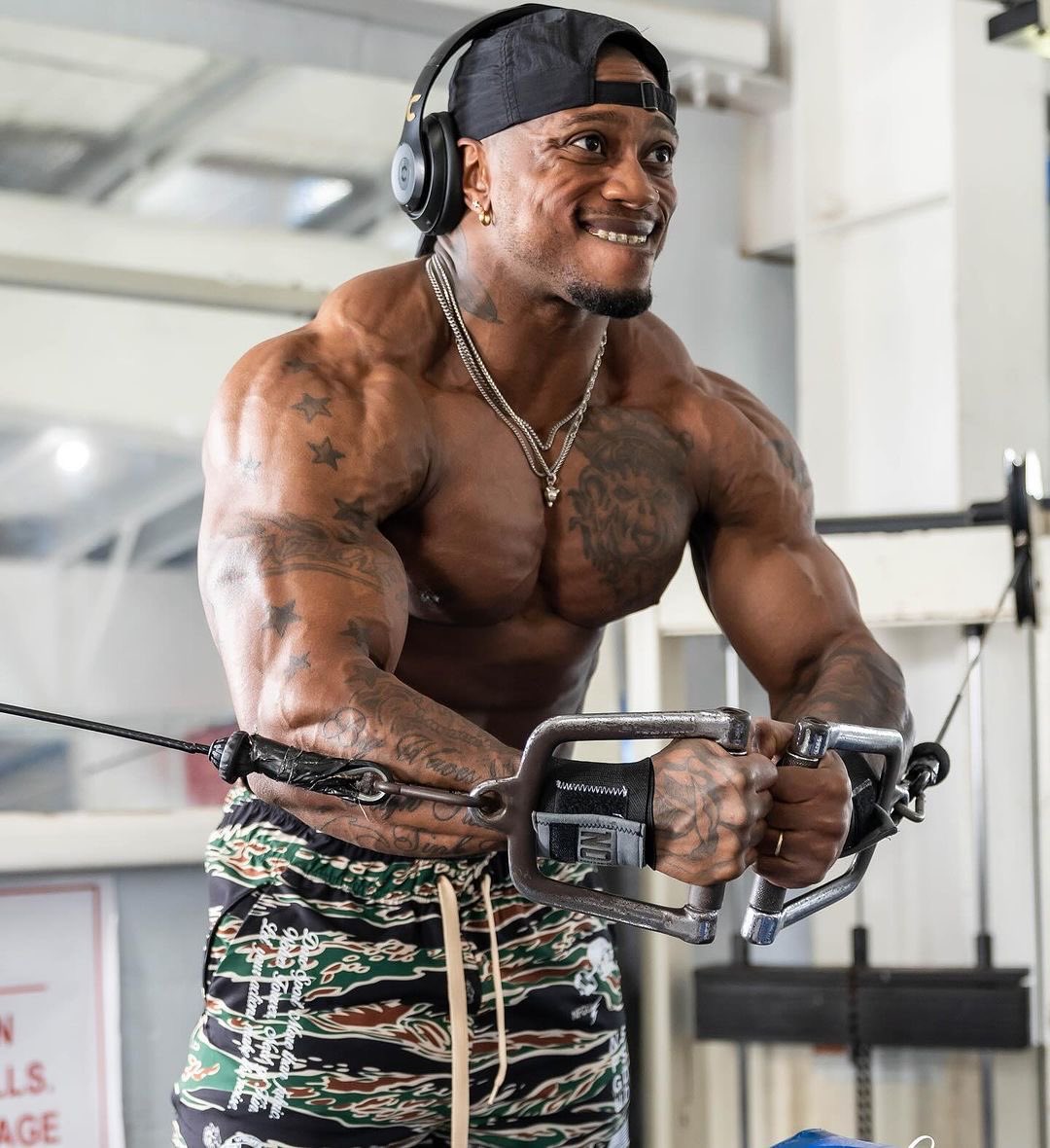 FLEX_Magazine's tweet image. . brandon.d.hendrickson
•
Even to overwhelming adversaries, a man should silently show his fighting spirit💯🌊🏄🏾‍♂️💎

📸 @photobycaz 

#darcsport #wolvesforever #ifbb #npc  #mensphysique #teammuscleegg #bigwaves #trini  #chicago #olympia2020 #olympia #arnoldclassic #lifetsyle