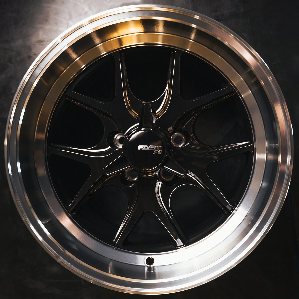 Fastwheelsalloy's tweet photo. Calling all vintage car owners. 📢 We've got the wheel for you! Look no further than the FC04V to complete your build this winter. ❄️
Learn more: https://t.co/ok5f8sHIfQ
#Fastwheels #vintagecars #FC04V #Camaro #Mustang #Chevelle https://t.co/LoYSzkgpXG