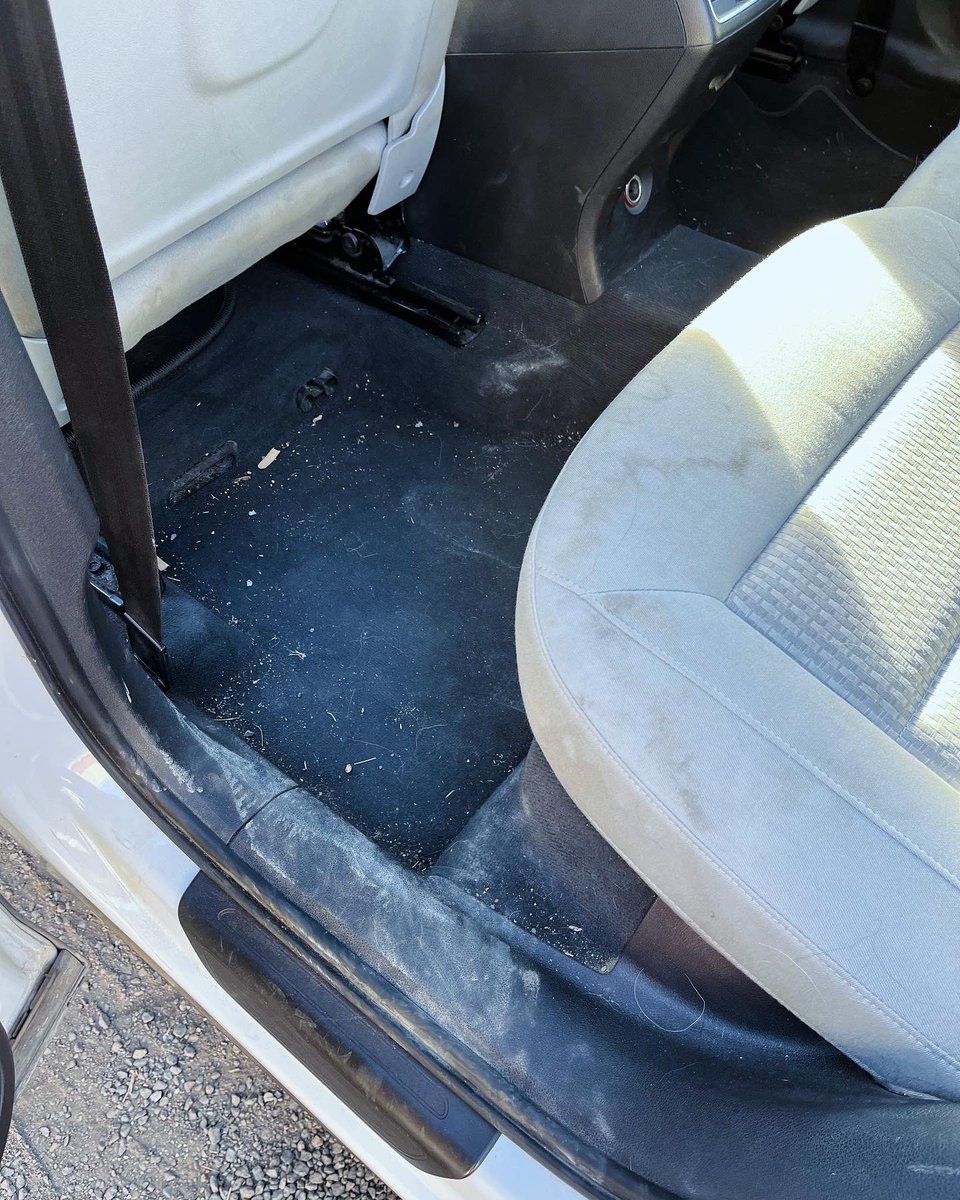 AutoCleanDetai2's tweet image. Avant/Après Audi Q3 #Detailing #LavageAuto #Audi