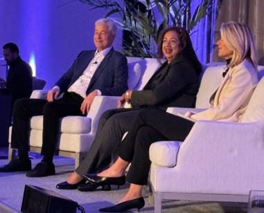 Great start at @jpmorgan Healthcare Conf. Honored to attend JPM Women in Healthcare event. Impressive to learn Jamie Dimon's support for women internally & externally. Success is mindset + top team execution. Thanks, especially Christina Deaver, MBA!
#JPMHC #womenexecutives