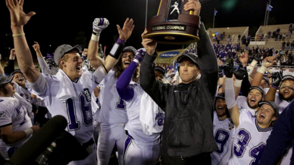 UWW_Library's tweet image. Lance Leipold, head coach for the Kansas Jayhawks football team, led them to their first bowl in 15 seasons in 2022. Leipold, however, got his start as a backup quarterback for the UW-Whitewater Warhawks in 1983.

Read more about Lance here!
blogs.uww.edu/library/archiv…