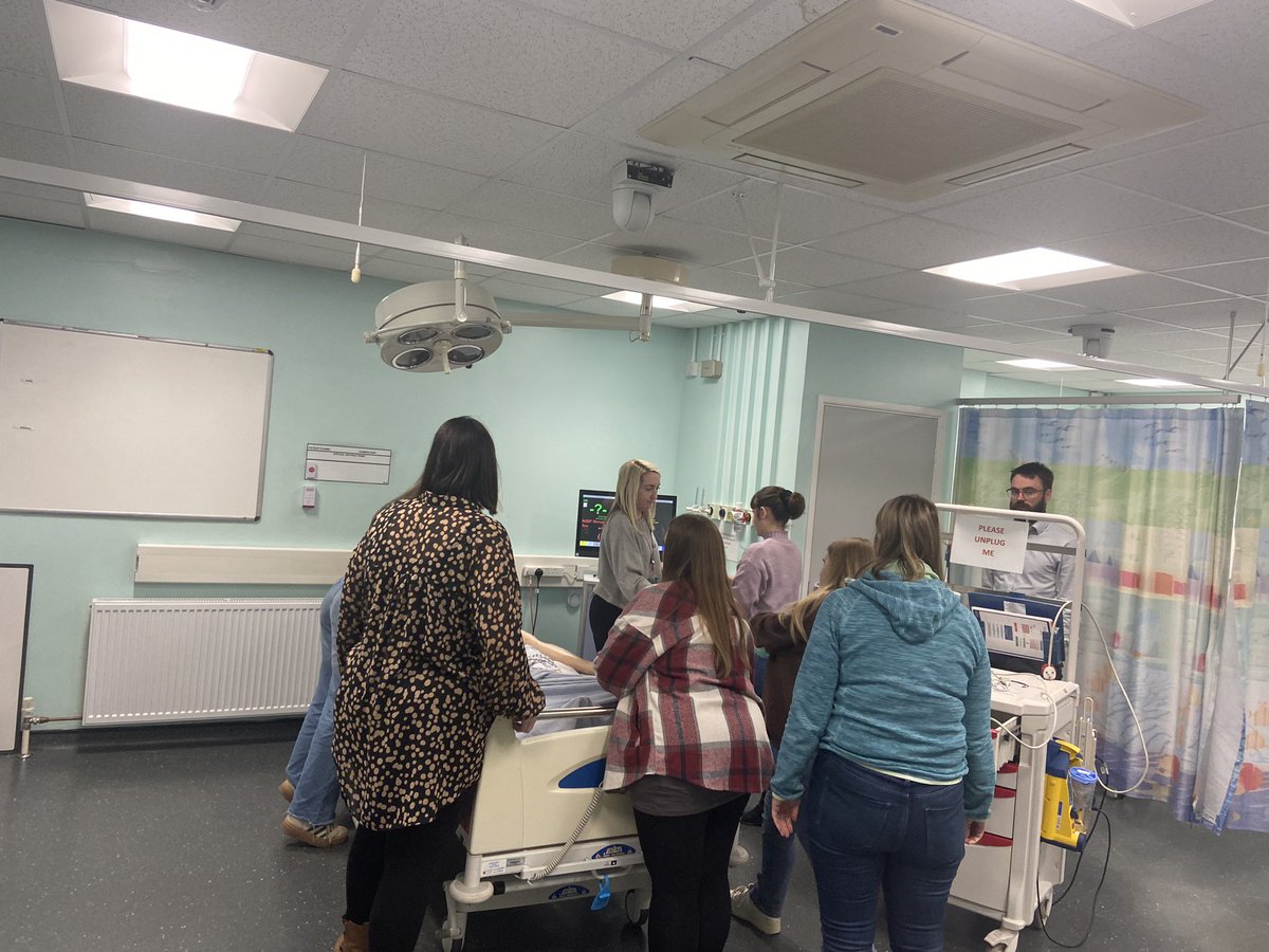 We wished good luck in their final months before they become nurses to our Stage 3 apprentices today! Great discussions around mental health, end of life care, deterioration, team work and communication. They are ready! 💪 <a href="/AElrick_PHU/">Andrew Elrick</a> <a href="/peterthesimtech/">Peter McCulloch</a> <a href="/RGonzalezPHU/">Raquel Gonzalez</a>