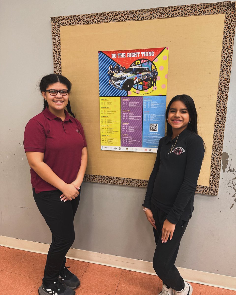 Catching Jaguars Doing The Right Thing is easy at the Gardens. <a href="/hgmsjaguars/">HialeahGardensMiddle</a> is filled with kindhearted youth 💞 Who’s next? <a href="/DTRTMiami/">Do The Right Thing</a>