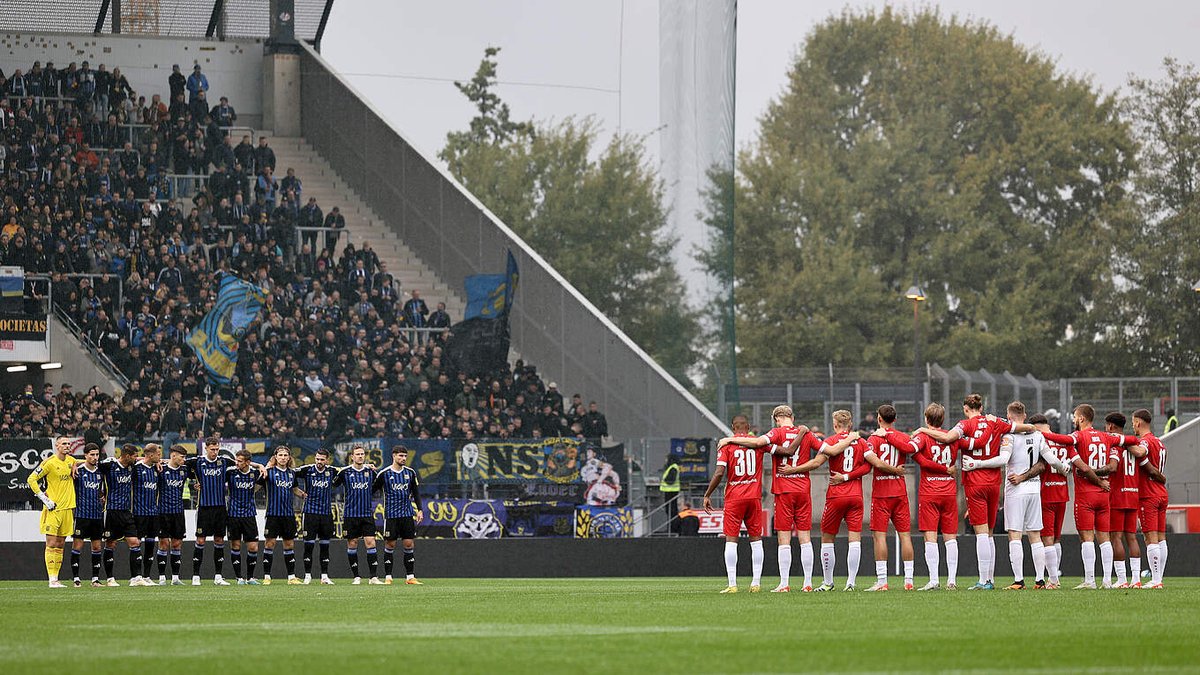 AsifBurhan's tweet photo. Upon the resumption of the league after the winter break, there will be a minute's silence in honour of Franz Beckenbauer at all Frauen Bundesliga matches played between 26 & 29 January and all DFB Pokal Frauen matches the week before #RIPBeckenbauer
https://t.co/q19EW0bHUV https://t.co/jm911HQ2jC