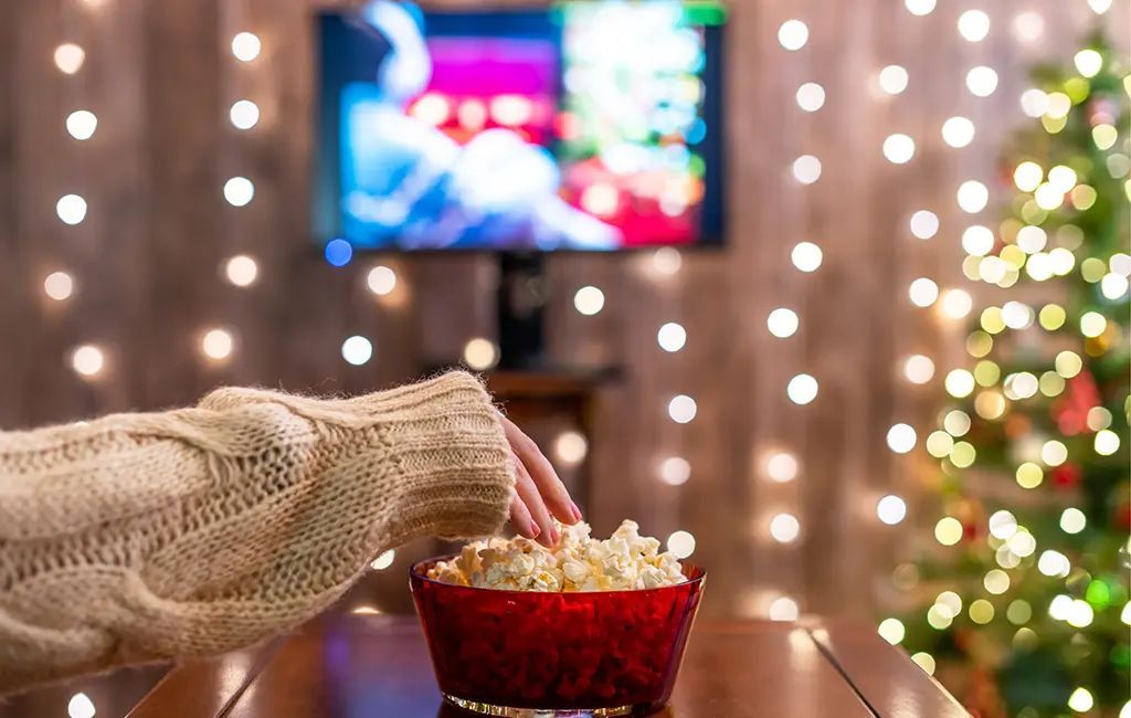 10 excellent box sets perfect for festive nights in If you’re looking for something to binge watch over Christmas, we’ve got you covered. Flick on your fairy lights and... READ MORE HERE: buff.ly/41PDTko