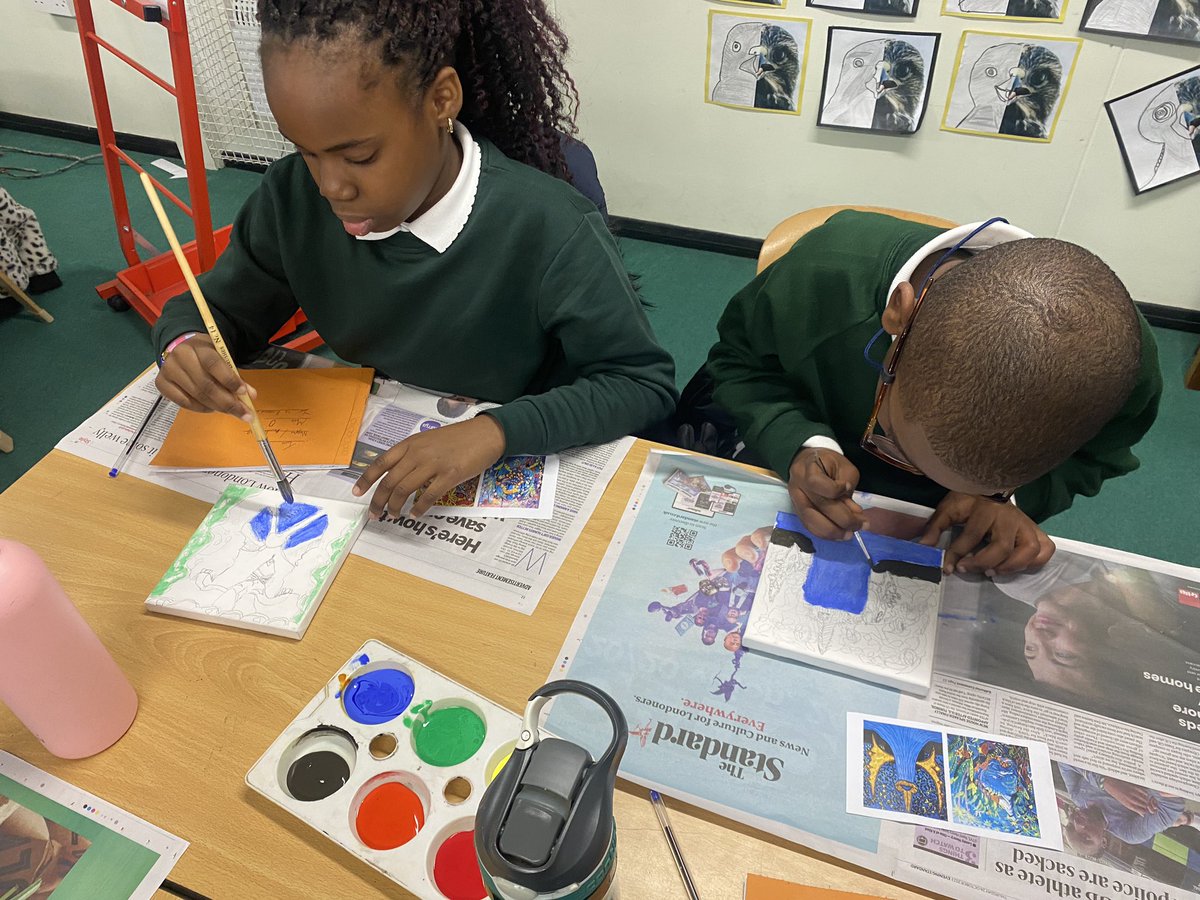 Discovery_Y4's tweet photo. This afternoon, our Year 4️⃣ artists 👩🎨 👨🎨 started painting 🎨 their canvases 🖼️ - based on the collaborative work of British artist John Dyer @johndyergallery and Tribal Amazon Indian Artist Nixiwaka Yawanawa 🎨 #SpiritoftheRainforest #AmazingAmazon🌴🪵🌺🌻🪨🐍🐆 https://t.co/iianRxHnYz