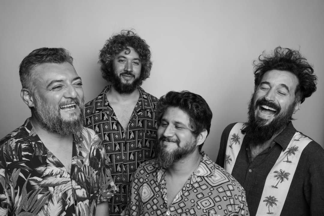 zafiroLive's tweet photo. Cuántos fans de @LosEspiritus🎼🎧
.
.
.
.
#LosEspiritus #Rock #Blues #ZafiroInternacional #WeareZafirointernacional https://t.co/rJwoshRX6Q