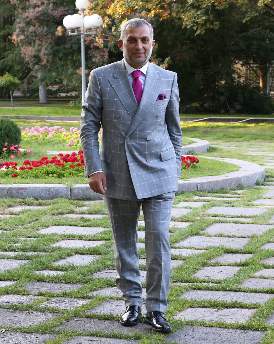 Öyle içten ki yüreğimin en derinindeki yerin; çıkarı yok, çıkası yok, çıkarasım yok Metin Külünk

@RTErdoğan