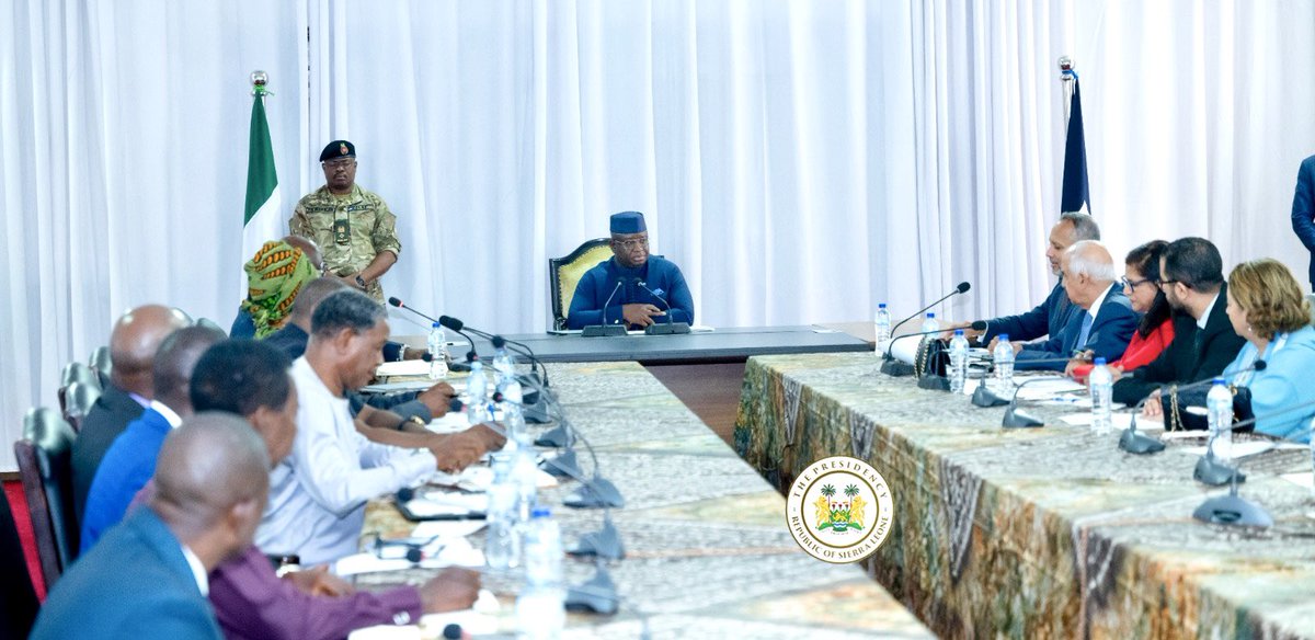 Presidency_SL's tweet photo. As part of efforts to continue to promote #SierraLeone as a viable investment destination, His Excellency President Julius Maada Bio today received a delegation of investors from the Kingdom of #Morocco led by the Ambassador of Morocco His Excellency Isam Taib. 

The delegation who are in the country as a follow-up to His Excellency’s visit to Morrocco in November 2023, are exploring various investment opportunities in the country with particular interest in @PresidentBio’s priority sectors of focus, especially  #agriculture. 

The delegation assured His Excellency of their readiness to concretise discussions regarding investments in the country with relevant stakeholders. 

The President on his part thanked the potential investors for honouring his invitation, while assuring them that the Government is ready to work with all ready investors towards taking advantage of the opportunities that abound in the country.

#PresidencySL🇸🇱
